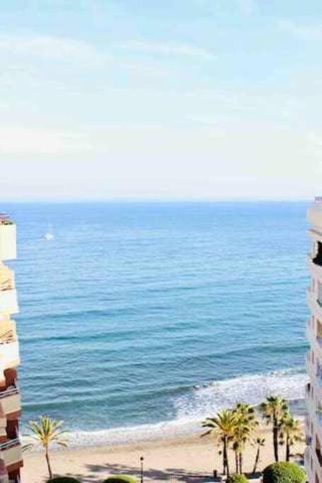 מארבלה Large Modern Beach Front Apartment, Rooftop Pool!! מראה חיצוני תמונה